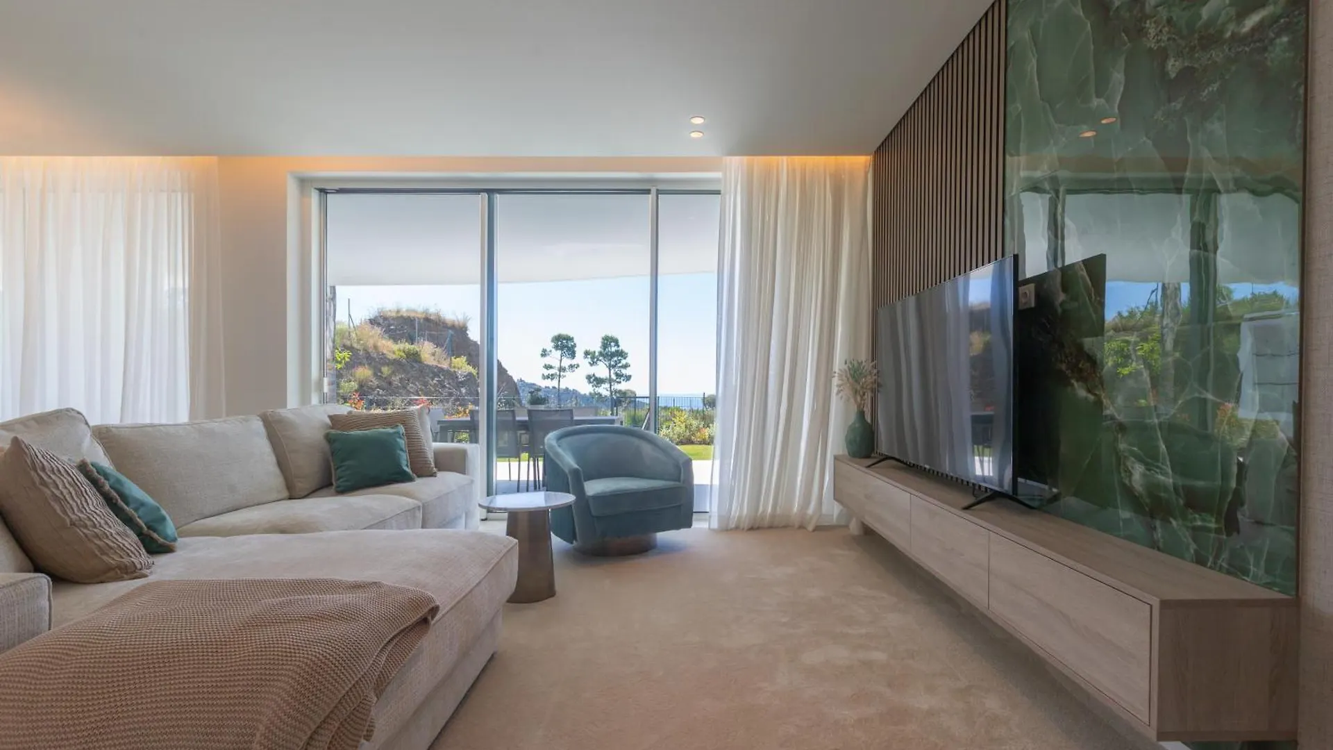 G1201 Palo Alto Two Bedroom Sea View Ojen